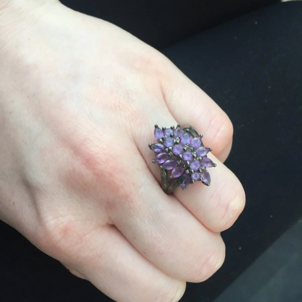 Ring - Picture 3 of 3